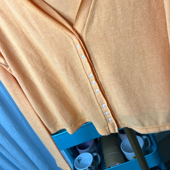 Out From Under Urban Outfitters Bounce Plush Chloe Button Melon Orange Small - Picture 5 of 7